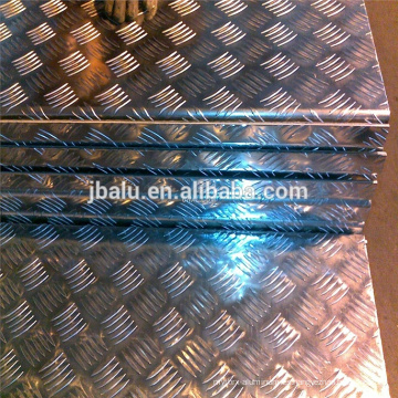 2018 nuevo estilo práctico antideslizante patrón de hoja de aluminio en relieve